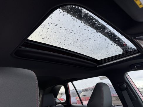 New 2025 Toyota RAV4 SE image 3