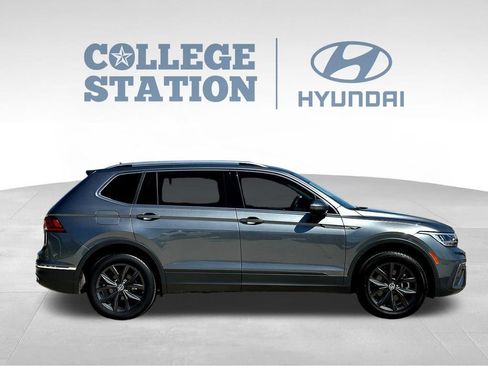 Used 2024 Volkswagen Tiguan SE FWD image 11
