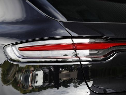 New 2026 Porsche Macan image 14