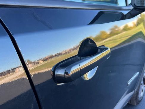 Used 2015 Jeep Renegade Latitude image 18