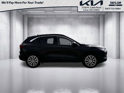 Used 2024 Ford Escape SE image 16