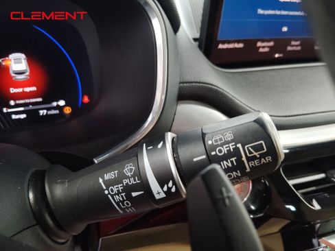 Used 2022 Acura MDX SH-AWD image 15