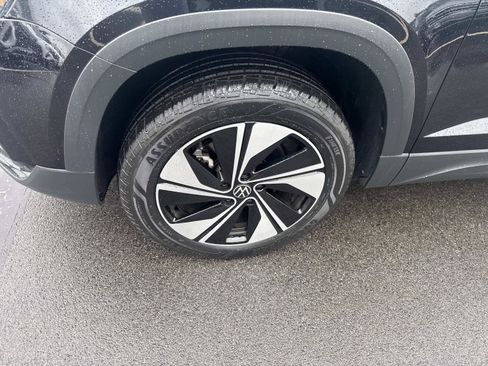 Certified 2024 Volkswagen Taos SE AWD/4WD image 12