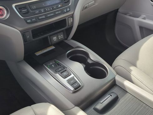 Used 2021 Honda Pilot Special Edition image 12