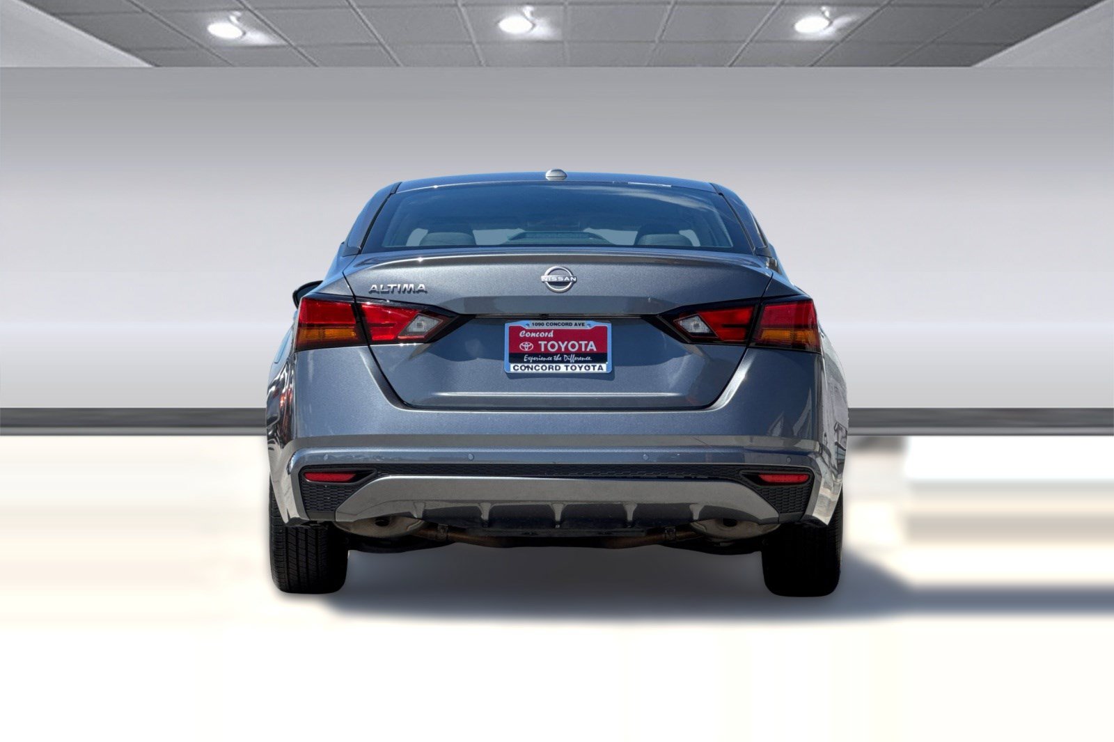 Used 2025 Nissan Altima 2.5 SV FWD image 10