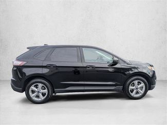 Used 2017 Ford Edge SE FWD video 4