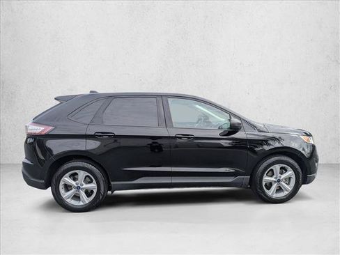 Used 2017 Ford Edge SE FWD image 4