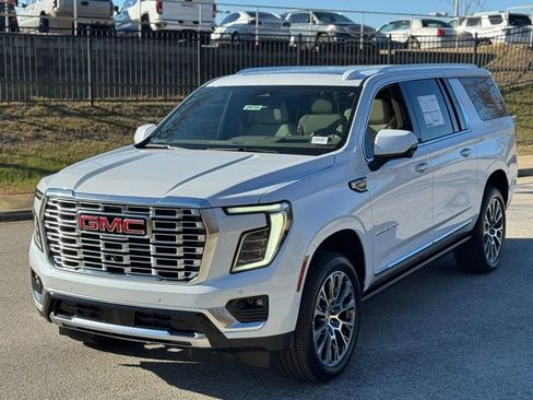 New 2026 GMC Yukon XL Denali w/ Sun & Power Step Package image 10