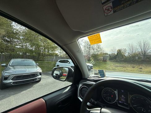 Used 2023 Toyota Tacoma SR5 image 15