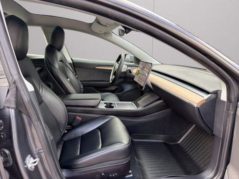 Used 2021 Tesla Model 3 Performance image 13