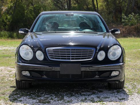 Used 2006 Mercedes-Benz E 350 4MATIC Sedan image 19