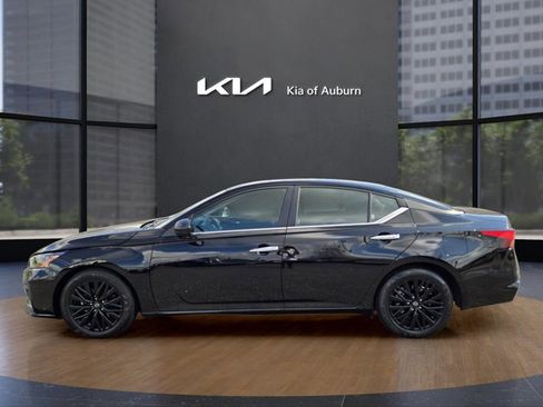 Used 2025 Nissan Altima 2.5 SV image 10