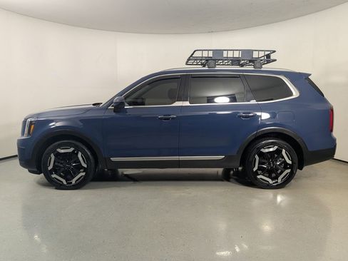 Used 2024 Kia Telluride S w/ S Sunroof Package FWD image 4
