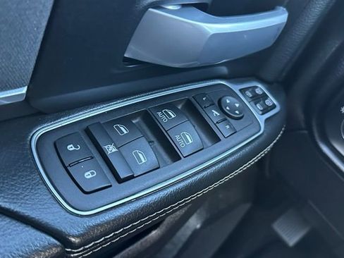 Used 2024 RAM 2500 Big Horn w/ Bed Utility Group image 17