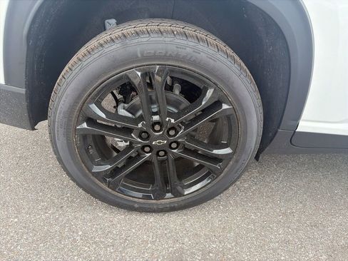 Used 2026 Chevrolet Traverse LT image 10