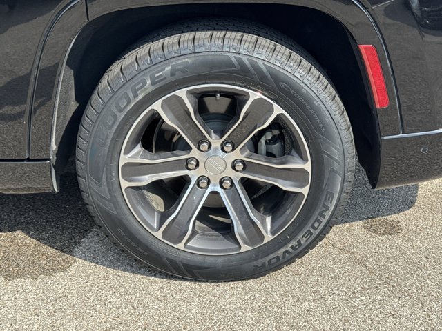 Used 2022 Jeep Grand Wagoneer Series I AWD/4WD image 34