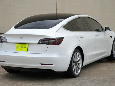 Used 2019 Tesla Model 3 Standard Range Plus RWD image 47