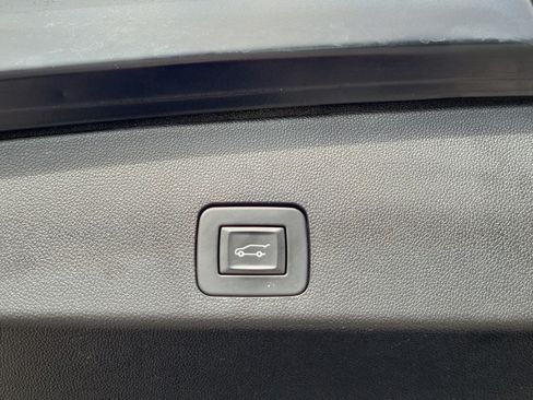 Used 2023 Buick Encore GX Select w/ Sport Touring Package FWD image 17