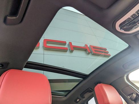 New 2026 Porsche Macan S image 26