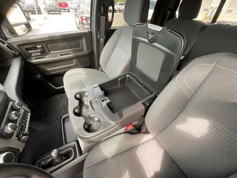 Used 2024 RAM 2500 Tradesman w/ Chrome Appearance Group AWD/4WD image 31