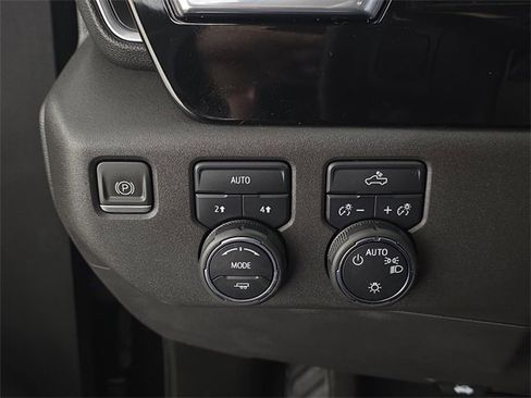 Used 2023 Chevrolet Silverado 1500 LT image 16