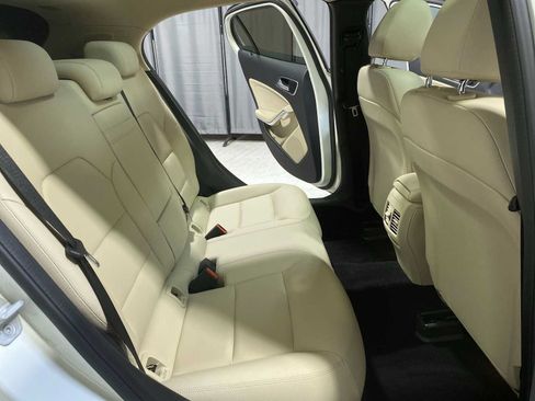 Used 2017 Mercedes-Benz GLA 250 4MATIC image 13