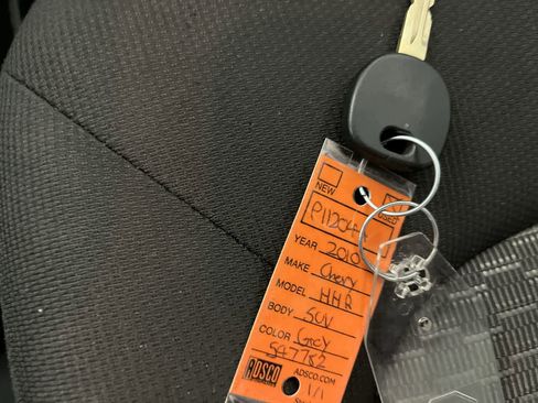 Used 2010 Chevrolet HHR LT image 22