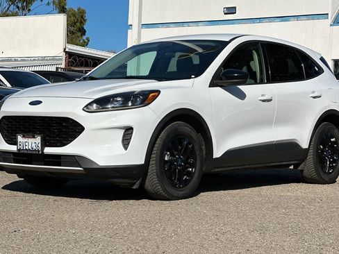 Used 2020 Ford Escape SE Sport image 8