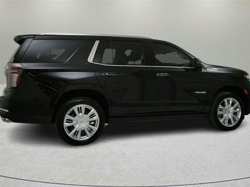 Used 2023 Chevrolet Tahoe High Country AWD/4WD image 7
