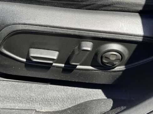 Used 2023 Jeep Grand Cherokee L Laredo RWD image 23