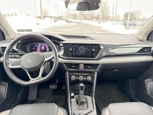 Used 2022 Volkswagen Taos SEL w/ Panoramic Sunroof Package image 14