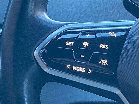 Certified 2022 Volkswagen ID.4 Pro S image 6