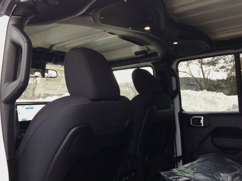 New 2026 Jeep Gladiator Mojave image 27