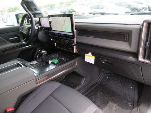 New 2025 GMC Hummer EV 2X image 10