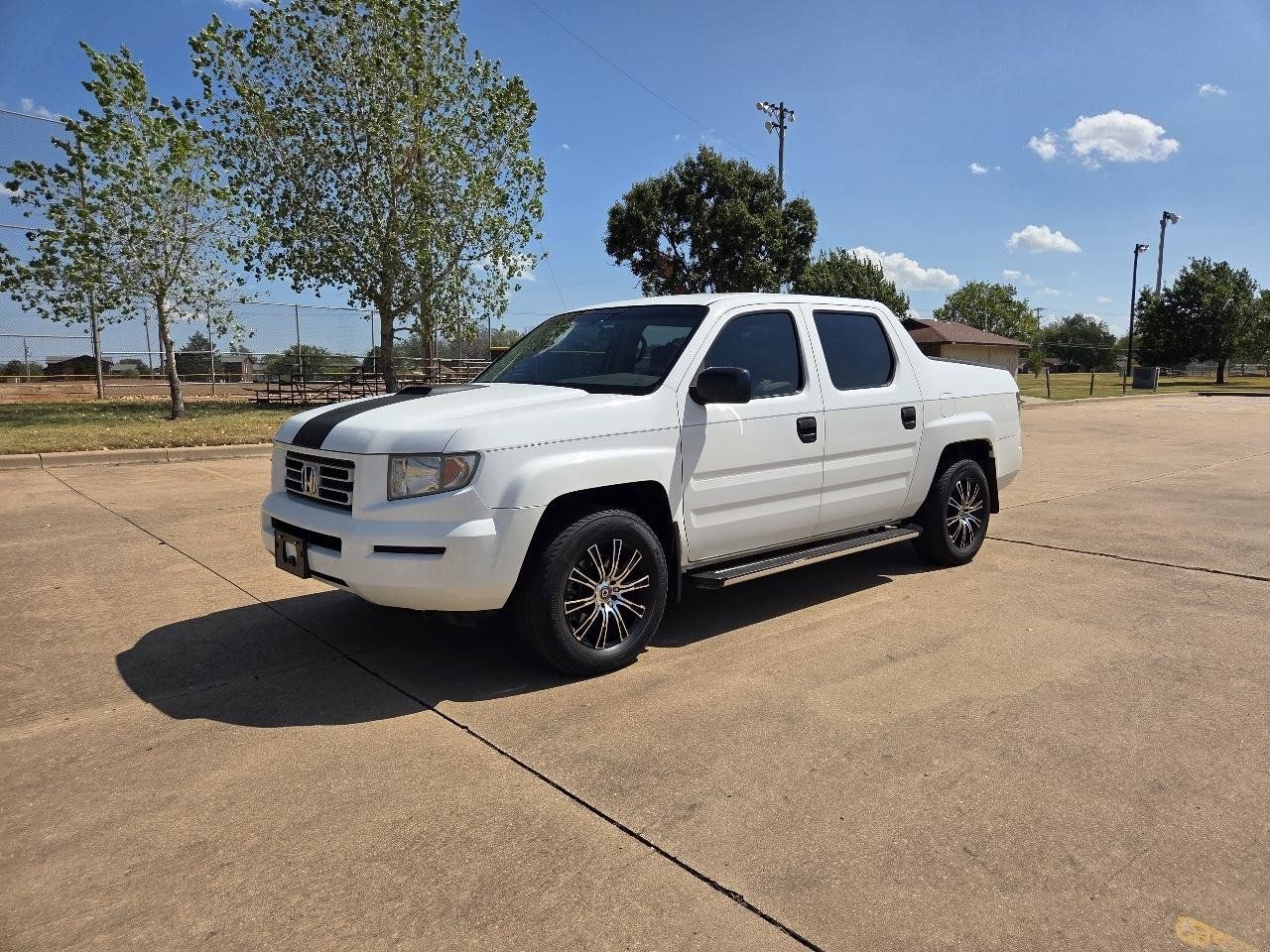 Used 2007 Honda Ridgeline RT image 3