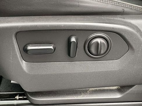 Used 2020 Chevrolet Silverado 1500 High Country w/ Technology Package image 6