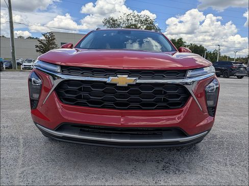 New 2026 Chevrolet Trax LT w/ Driver Confidence Package FWD image 9
