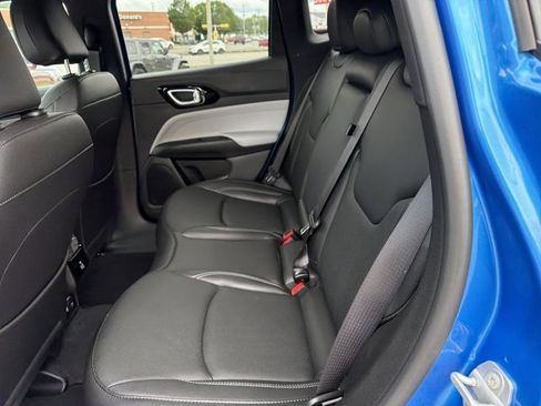Used 2025 Jeep Compass Limited w/ Elite Group AWD/4WD image 13