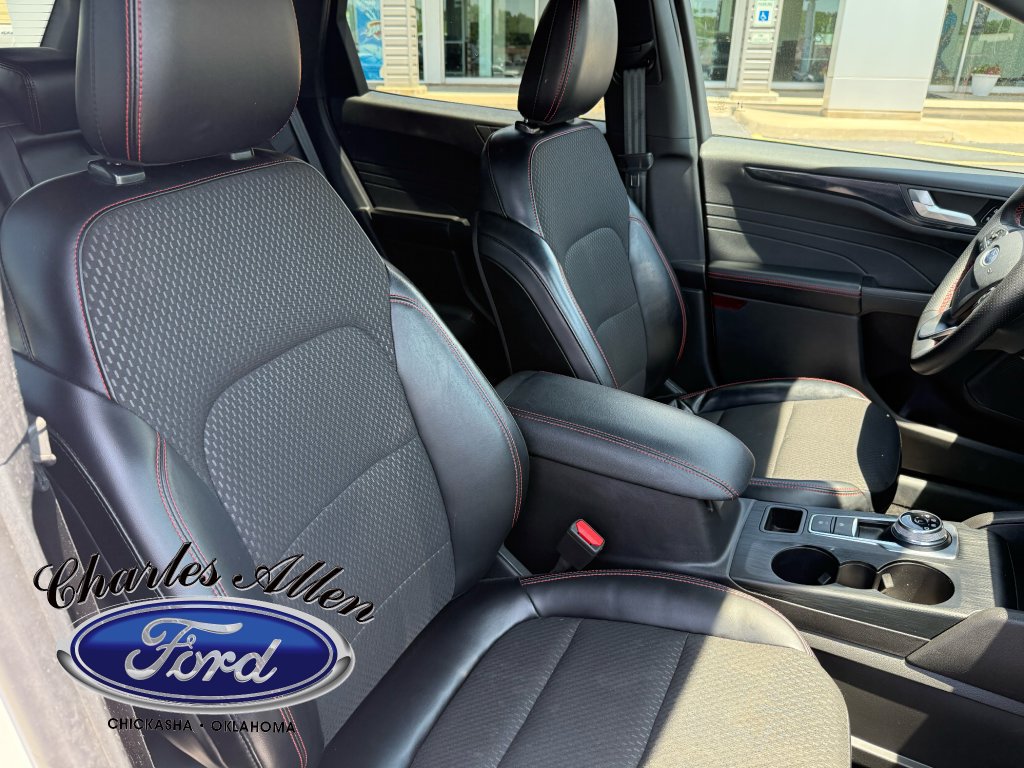 Used 2024 Ford Escape ST-Line w/ Tech Pack #1 FWD image 13