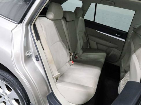 Used 2014 Subaru Outback 2.5i Premium AWD/4WD image 33