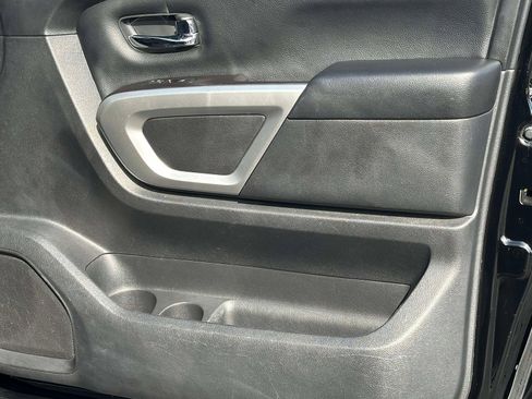 Used 2020 Nissan Titan SV w/ SV Convenience Package image 22