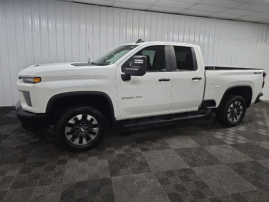 Used 2021 Chevrolet Silverado 2500 Custom w/ Custom Value Package AWD/4WD image 5