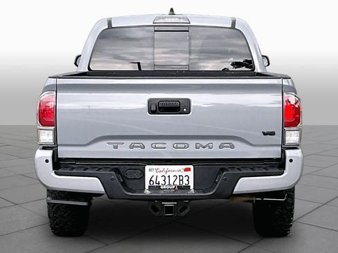 Certified 2021 Toyota Tacoma TRD Sport w/ Technology Package AWD/4WD image 4