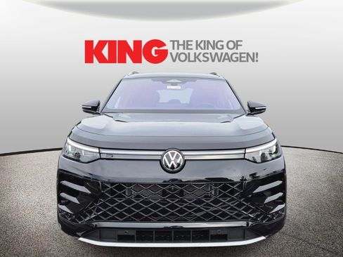 New 2026 Volkswagen Tiguan SEL R-Line AWD/4WD image 9