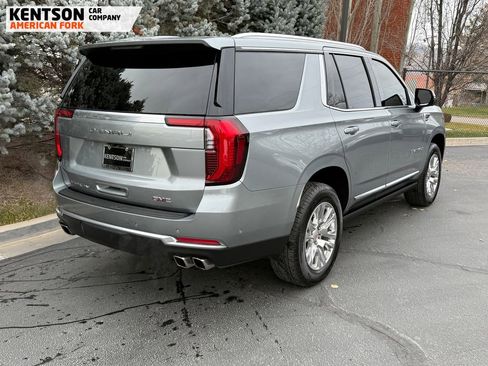 Used 2025 GMC Yukon Denali w/ Sun & Power Step Package image 8