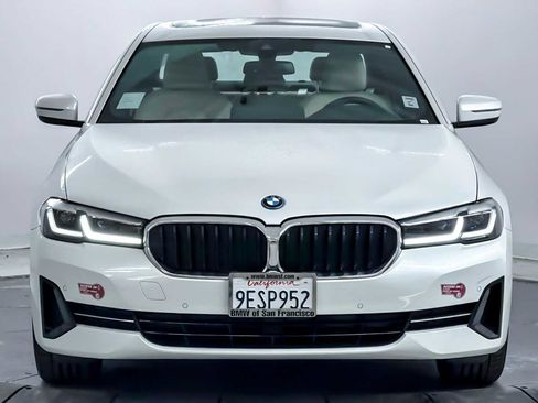 Used 2023 BMW 530e w/ Executive Package image 10