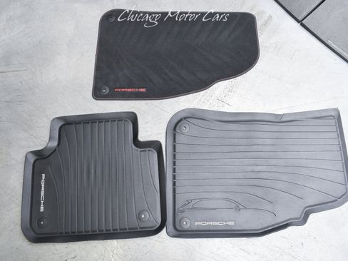 Used 2025 Porsche Cayenne GTS AWD/4WD image 35