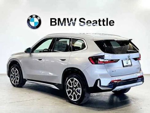 Used 2025 BMW X1 xDrive28i w/ Convenience Package AWD/4WD image 4