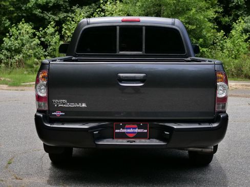 Used 2011 Toyota Tacoma 2WD Regular Cab image 16