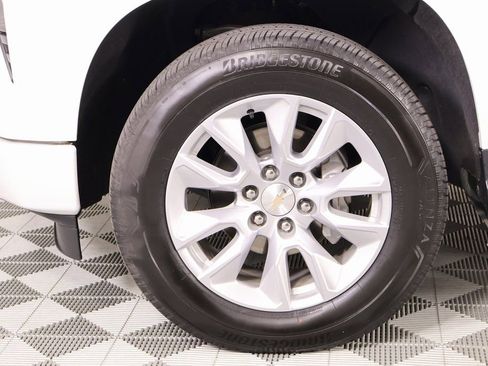 Used 2024 Chevrolet Silverado 1500 Custom image 16